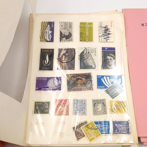 1077 - A large collection of vintage Irish stamps collectors packs. Two different types. About 60 packs wou... 