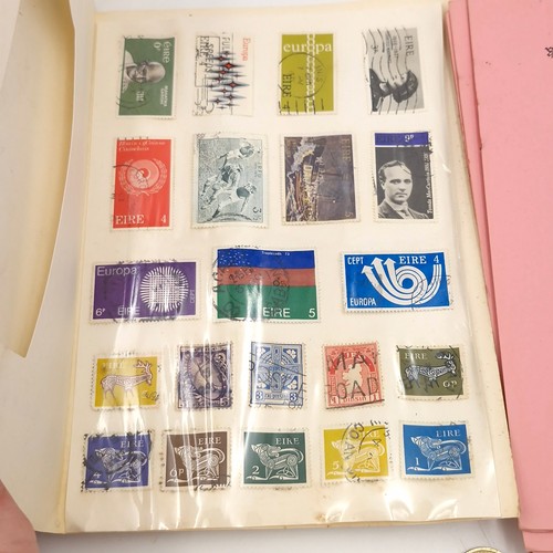 1077 - A large collection of vintage Irish stamps collectors packs. Two different types. About 60 packs wou... 