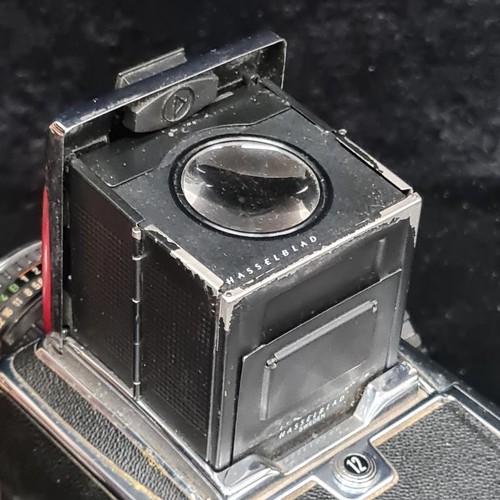 287 - Super Star Lot : A Hasselblad 501cm Medium format camera. Comes equipped with a film back, waist lev... 