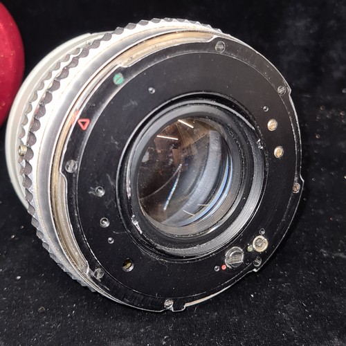 286 - Star Lot: A fantastic Hasselblad Carl Zeiss  Planar lens in silver in good condition with original b... 