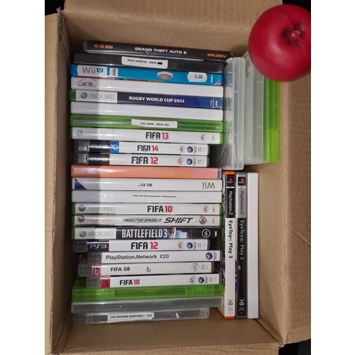 259 - A large selection of Xbox 360 and Playstation 2/3 and Wii games.