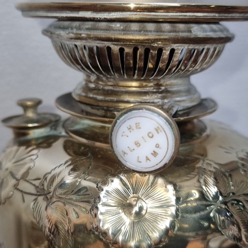 603 - Star Lot : A Stunning Victorian brass oil lamp, 