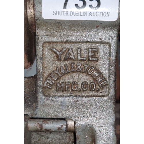 735 - Yale & Towne Mfg. Co. metal lathe tool with pulley and handle. From the early 20th century. These ar... 