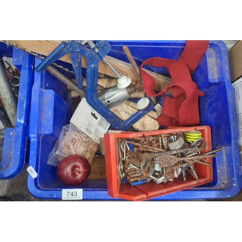 743 - Mixed lot of assorted hardware and tools, including clamps, bolts, screws, dowels, and a strap.