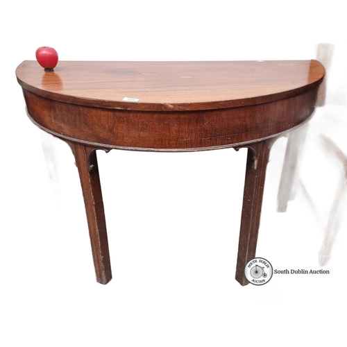 791 - Antique mahogany demi-lune table, from the late 19th century, with elegant curved legs and rich wood... 