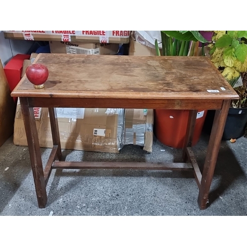 1262 - Rustic wooden side table with a simple design, crafted from oak or similar wood. From the early 20th... 