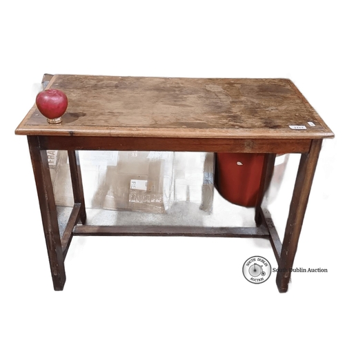 1262 - Rustic wooden side table with a simple design, crafted from oak or similar wood. From the early 20th... 