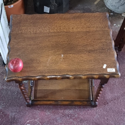 1269 - Antique side table with barley twist legs and scalloped edges, made from oak. From the early 20th ce... 