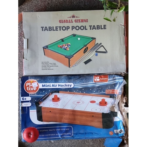 1414 - Mixed lot of tabletop games and toys: Global Gizmos Tabletop Pool Table, Plative Mini Air Hockey, Gi... 