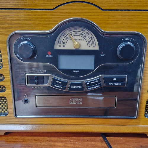 880 - A Stortford model 8714 retro style CD, radio, vinyl record and USB music player And tape player. . I... 