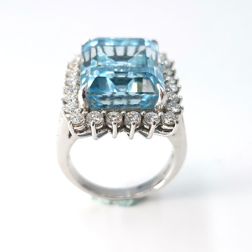 1 - Super Star Lot : An outstanding 18 carat huge 13.8 Carat Zambian Aquamarine diamond ring stamped 750... 