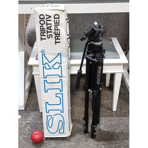 892 - Slik 504QF Video Photo Tripod, made in Japan. Comes with original box.