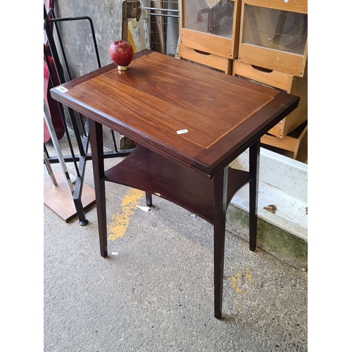 958 - Star lot :Mahogany card table with fold-over felted top, from the early to mid-20th century, featuri... 