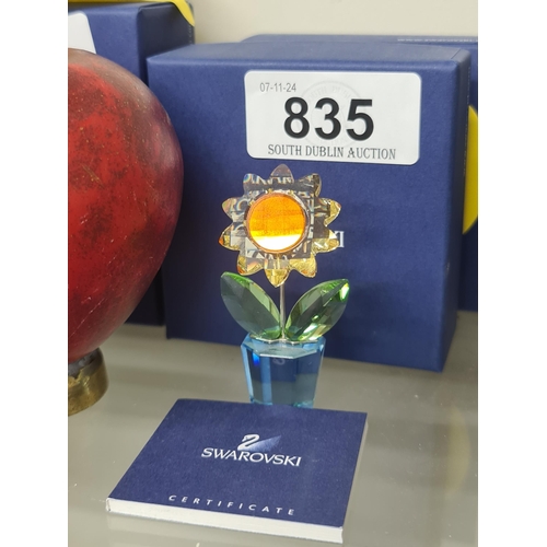 835 - A Swarovski small sunflower. RRP £55.00 on thecrystallodge.co.uk. Super collectors item. With origin... 