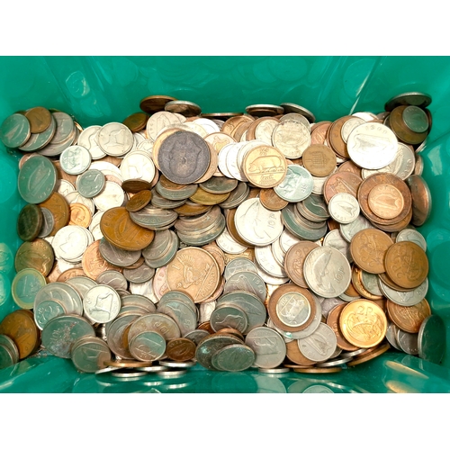 1068 - A large box of mostly  Irish Pre-decimal coins.