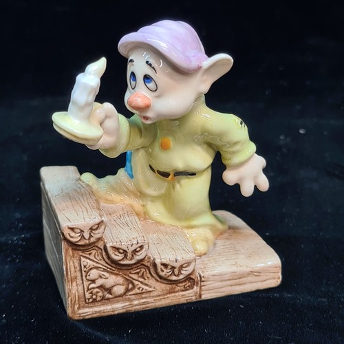 133 - Star Lot : A full collection of Snow White and the seven dwarfs from Royal Doulton, all in as new co... 