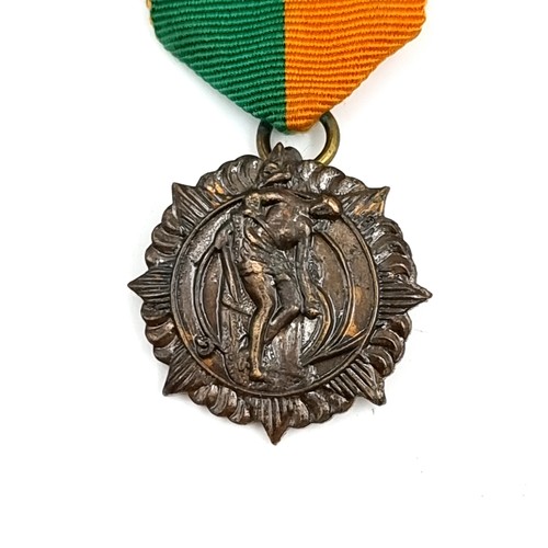 638 - Super Star Lot : A very rare original Irish Volunteers Easter Rising 1916 Active service medal. The ... 