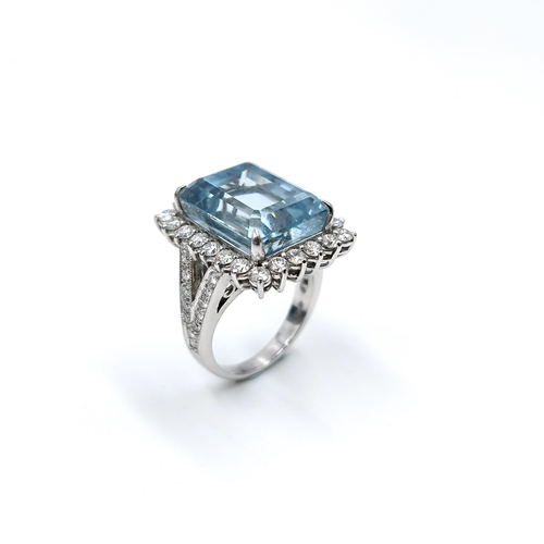 108 - Super Star Lot : An outstanding 18 carat huge 13.8 Carat Zambian Aquamarine diamond ring stamped 750...