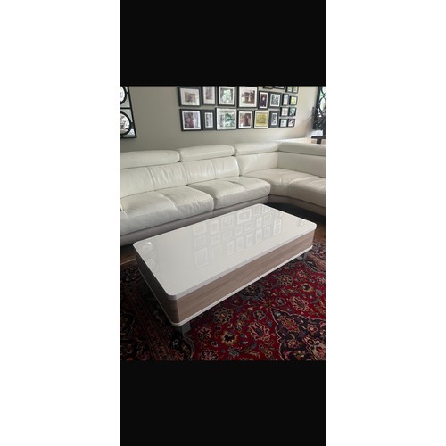 996 - Super Star Lot : Fabulous DFS Platinum white Leather, Right hand facing arm open end Corner Ballina ... 