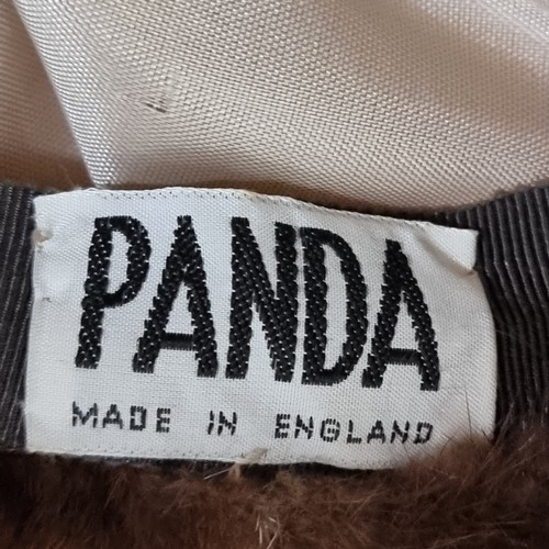 764 - A gorgeous and super stylish vintage ladies fur hat by English company Panda. Comes housed in a Clea... 