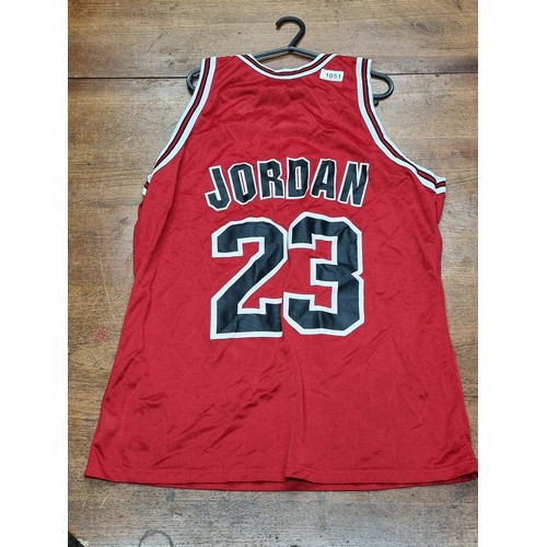 1051 - A fantastic 1990s Champion original Chicago Bulls NBA Basketball jersey. With the iconic '(Michael) ... 