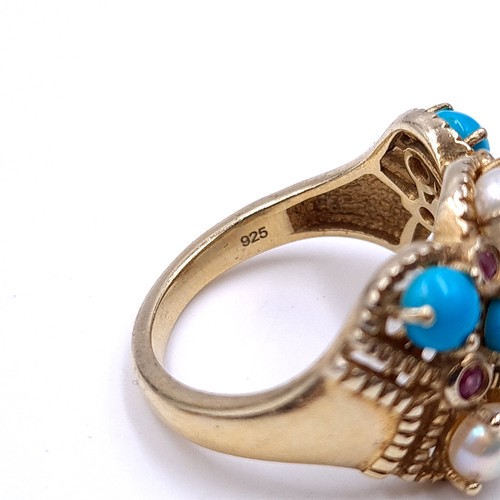 555 - A pearl & turquoise stone cluster ring with amethyst stone accents set in silver gilt. Size - P. Wei... 