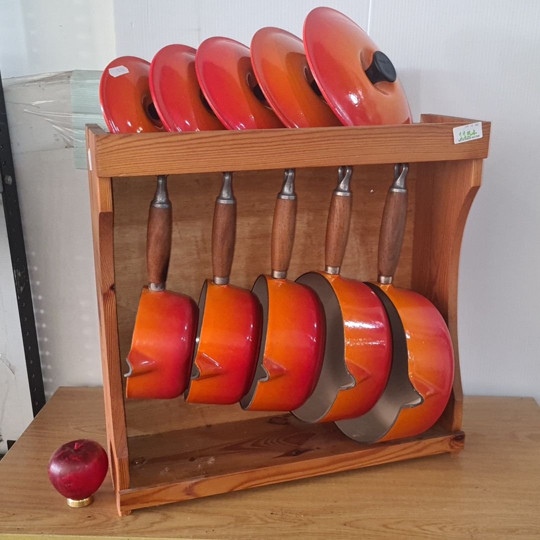 Star lot. A fabulous le creuset enamel cast iron saucepan set with