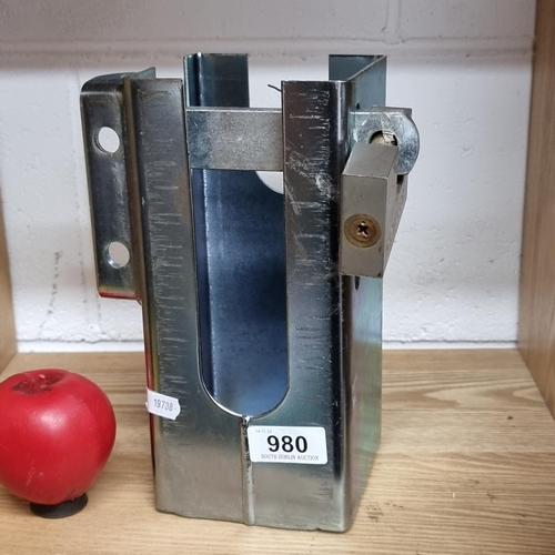 980 - A stainless steel heavy duty Simol Italy trailer lock complete with Richdoor lock and key.