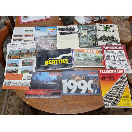 989 - A collection of model railway catalogues including Marklin, Bassett-Lowke, Rivaross and the book 'Li... 