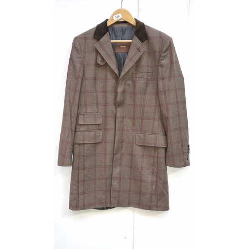 348 - A fabulous Gibson plaid gents wool mid length shooting coat. Size 38R. Nice classic design. in very ... 