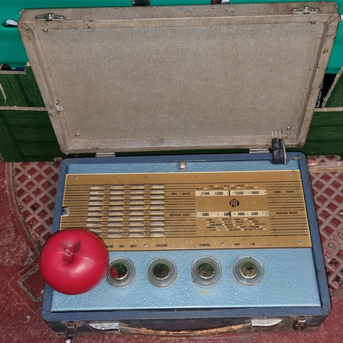 395 - A vintage 1950s PYE Valve radio in hard carrycase.