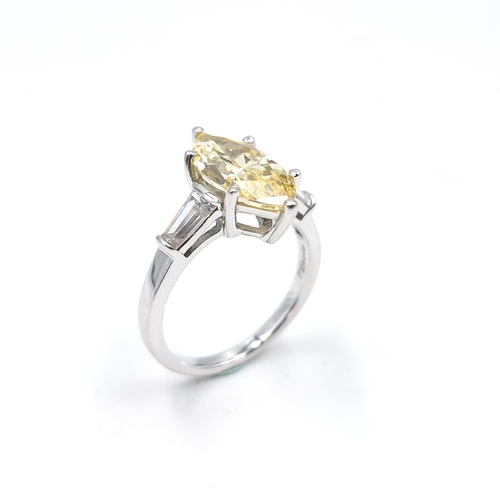 44 - A very bright sterling silver citrine ring. Size - R. Weight - 5.13 grams.