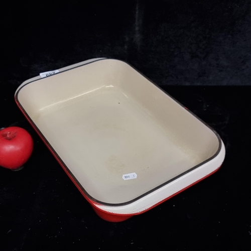 249 - A large heavy as new red Le Creuset baking tray. Very expensive new.
Maybe fabulous Lasagne or a del... 