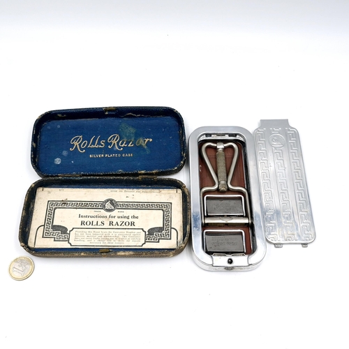 526 - A very complete Rolls Razor set in silver plated case with spare blade together with original outer ... 