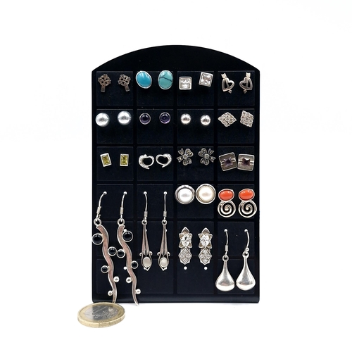 582 - A great dealers lot consisting of 18 pairs of sterling silver stud & drop earrings set with gemstone... 