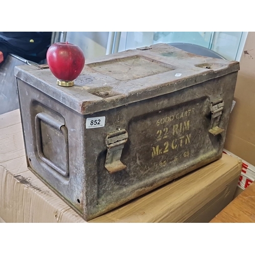 852 - Vintage metal ammunition box, labeled for 6000 cartridges, .22 rimfire, Mk 2. 1959 Features durable ... 