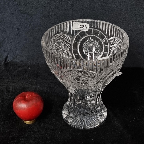 1089 - A heavy quality example of a large Cavan Crystal vase. In nice condition with acid mark to base.