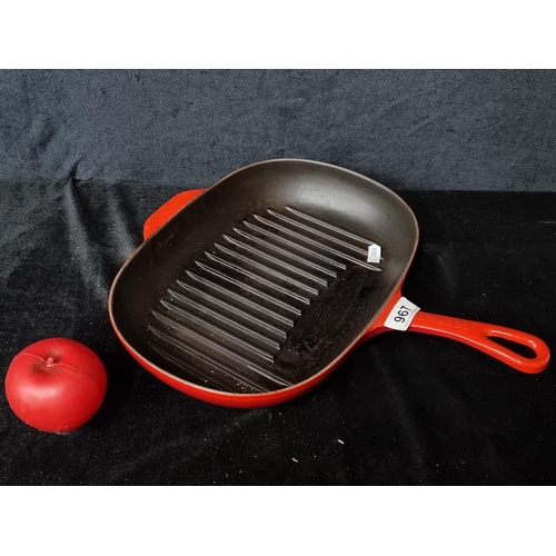 967 - A fantastic heavy cast iron Le Creuset grill pan. RRP €223.00 on www.shopdecor.com.