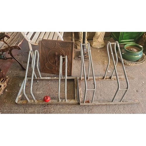 1391 - Two Metal bicycle rack, can hold up to 4 bikes.
Previous in auction on 14.11.24 with Lot no. 1099