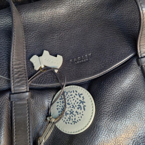 176 - A smart ladies black leather Radley London black handbag. Lovely soft leather with Radley scotty dog... 