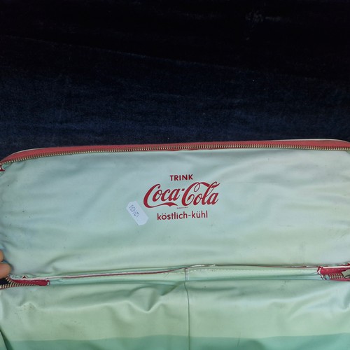 136 - A super retro 1970s Italian Coca Cola branded cooler bag. In the traditional colour pattern. Very co... 