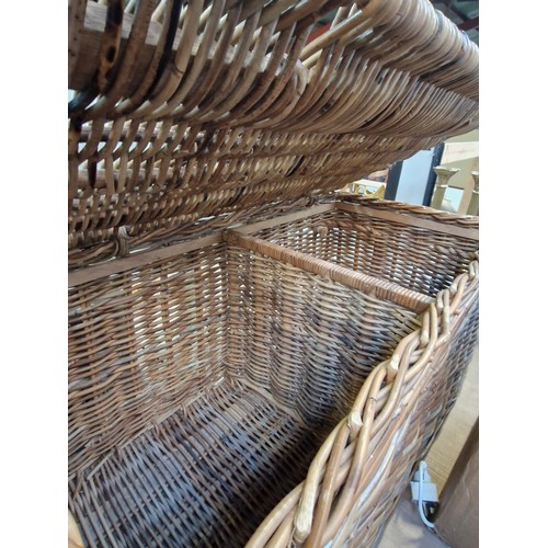 1195 - A very large Rattan storage basket. Perfect for storing your blankets, sheets etc.
MM: 50cm H x 100 ... 