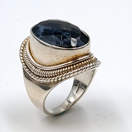 554 - An impressive vintage silver ring with attractive facet cut quartz stone. Size - M. Weight - 13 gram... 