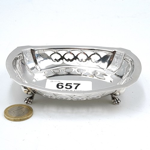 657 - A super Irish sterling silver footed ring dish, dated 1971, hallmarked Dublin. Total weight - 83.5 g... 