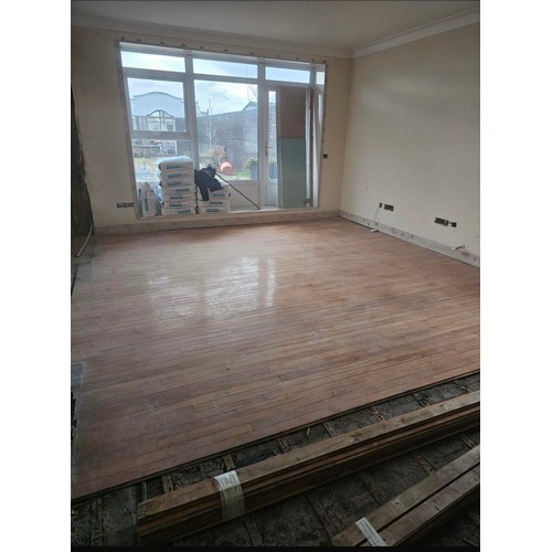 1001 - Super Star Lot : From the Owners Penthouse in The Gresham Hotel Dublin two large rooms of Solid wood... 