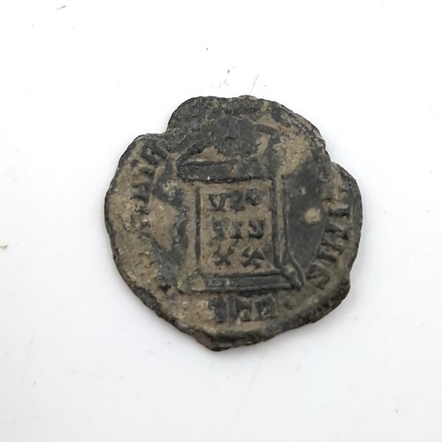 625 - A good size roman coin (Crispus, Son of Constantine, Caesur 317 - 326 AD) in encapsulated container.... 