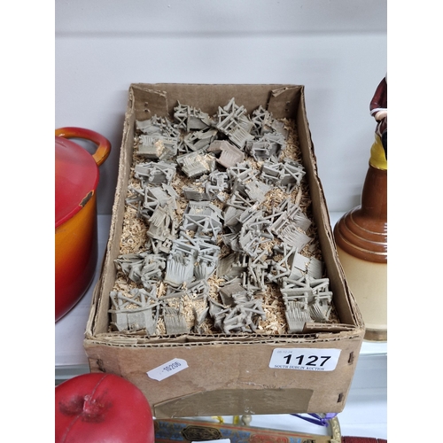 1234 - A fascinating box of lead miniature Chinese Bonsai clay Siheyuan huts, expertly hand crafted with a ... 