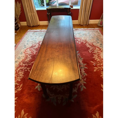 1258 - Super Star Lot : A fabulous Irish Georgian Hunt table, in lovely condition with super colour and gra... 