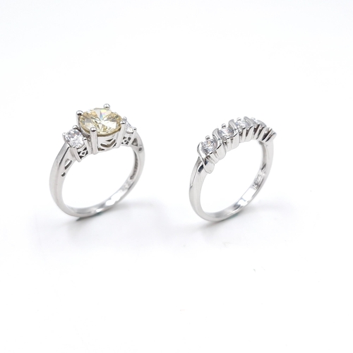 15 - Two lovely sterling silver promise rings. 1 - size O, Weight - 3.7 grams. 2 - Size Q, Weight - 3 gra... 