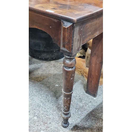 823 - Super Star Lot : An amazing Georgian  hall table in very rich mahogany, featuring intricate scrollwo... 